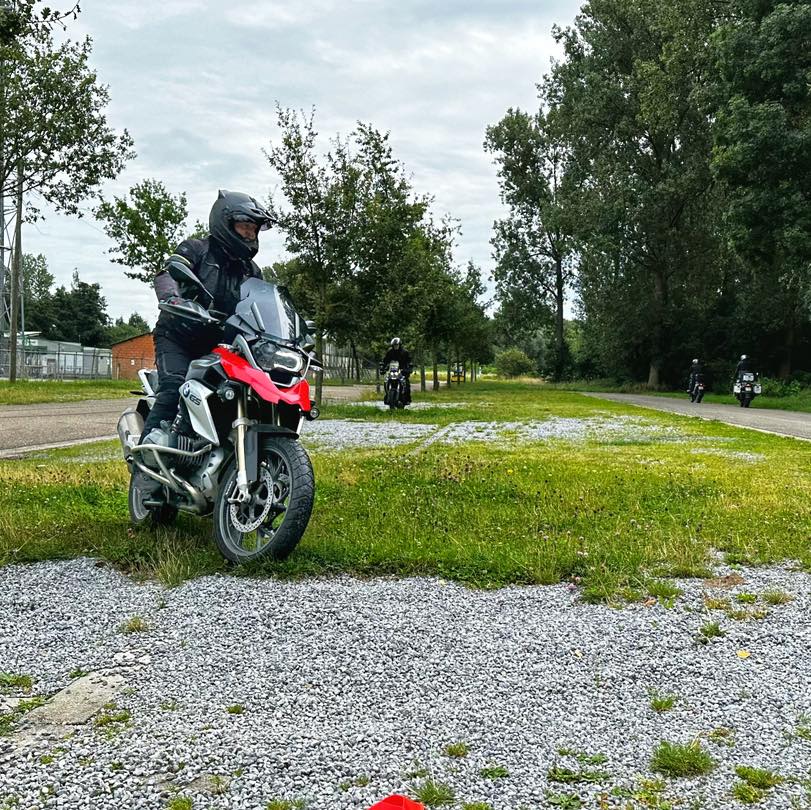 Endurofun Gravel training 2024 - start Motorhuis Felix en Jos 10